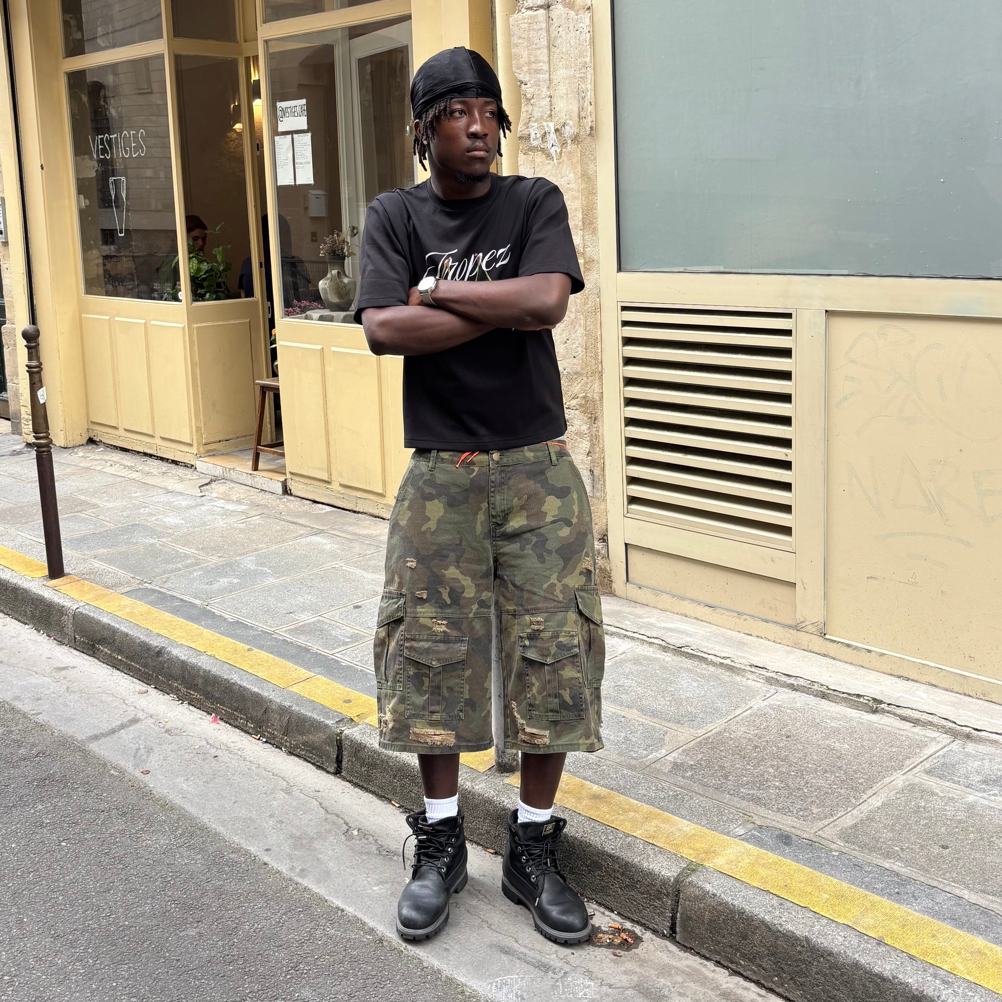 This Model Is 185CM / 70KG And Is Wearing Size Medium 
